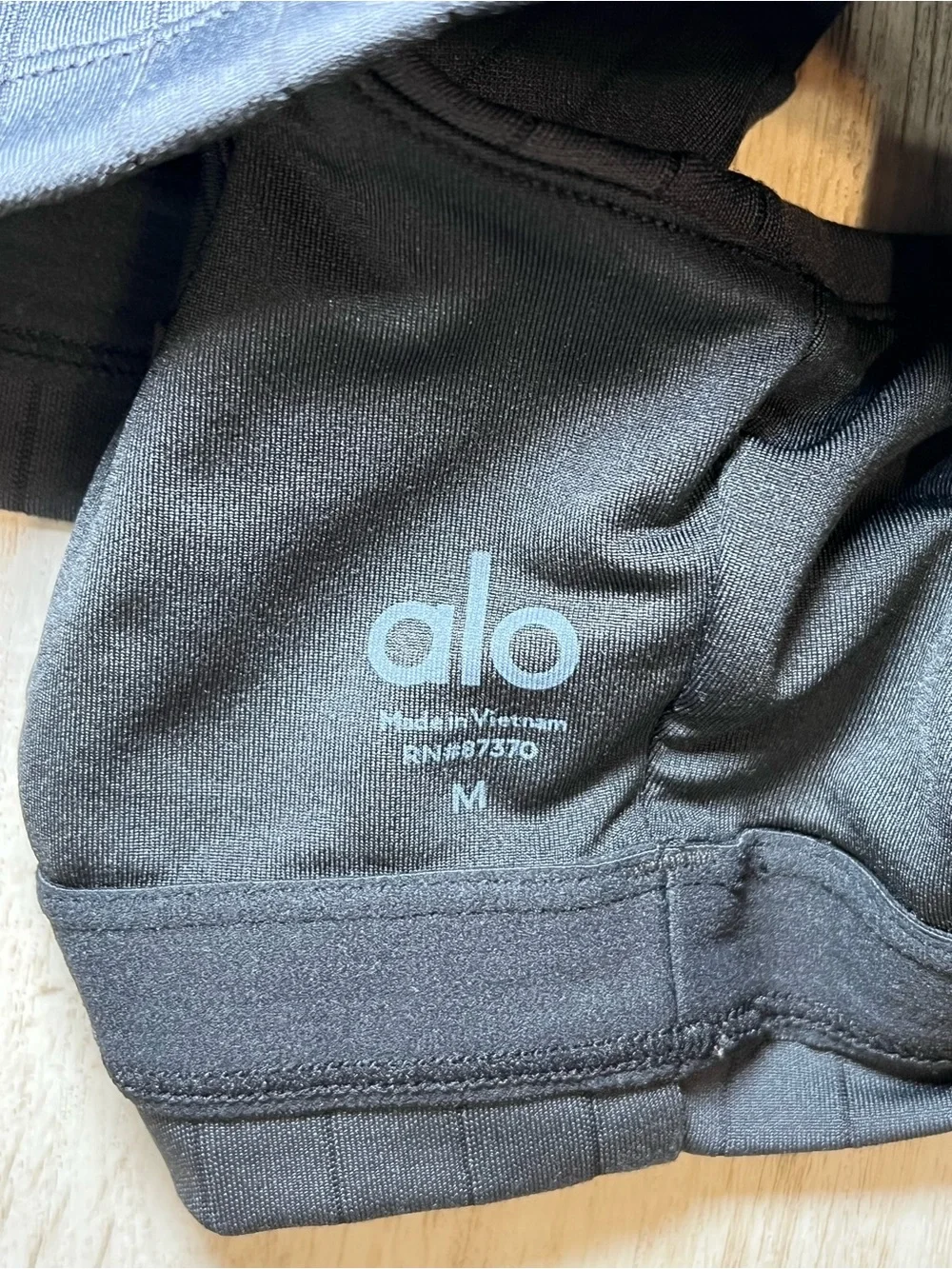 Alo Yoga Ribbed Black Sports Bralette Size Medium